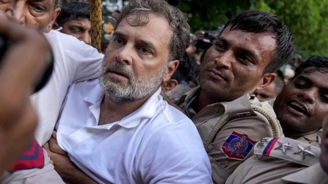 রয়টার্সের রিপোর্ট মোদির রাজনৈতিক চ্যালেঞ্জে বিরোধীদের সামনে বড় সুযোগ
