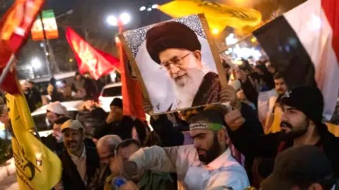 Iran threatens to block more trade routes as US launches fresh strikes