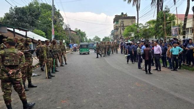 Tension grips Dhaka College after Chhatra Dal-Shibir clash