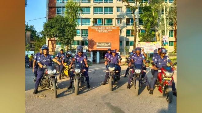 দুর্গাপূজার নিরাপত্তায় মৌলভীবাজারে পুলিশের বিশেষ মহড়া ও চেকপোস্ট