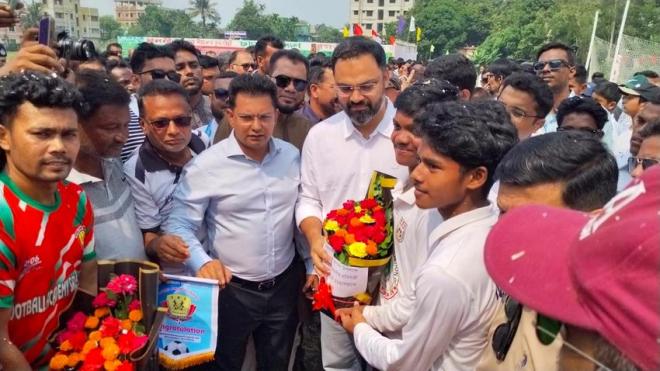 শ্রীমঙ্গলে ক্রিকেট একাডেমি ও ড্রেসিংরুম উদ্বোধন, মিনি স্টেডিয়ামের স্থান পরিদর্শন