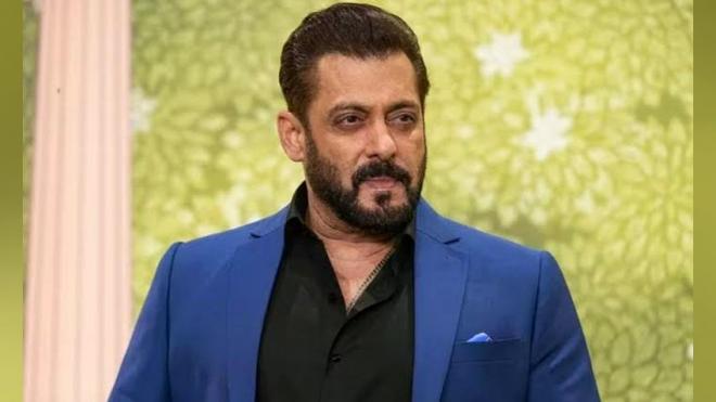 সম্মতি ছাড়া অভিনেত্রীদের ছবি তুললে আইনি পদক্ষেপের হুঁশিয়ারি সালমানের