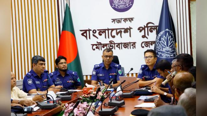 দুর্গাপূজায় নিরাপত্তা নিশ্চিত করতে মৌলভীবাজারে জেলা পুলিশের মতবিনিময়