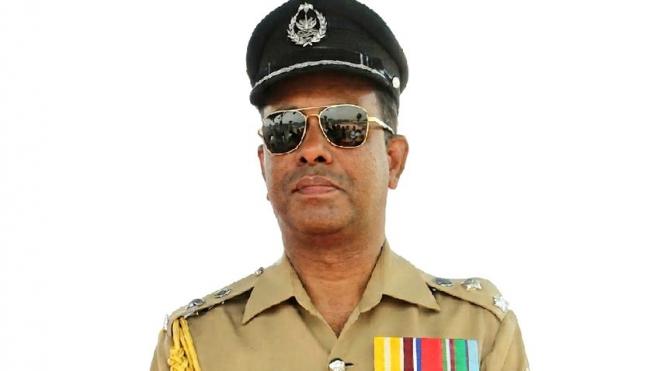 ডিআইজি পরিচয়ে ভিআইপি লাউঞ্জ ব্যবহার, চাকরি হারালেন অতিরিক্ত ডিআইজি টুটুল